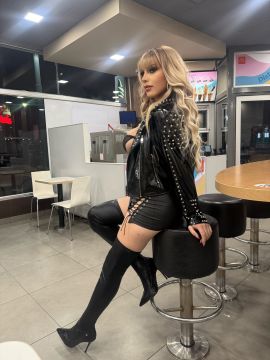 Nicole J