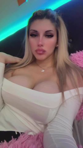 Nicole J