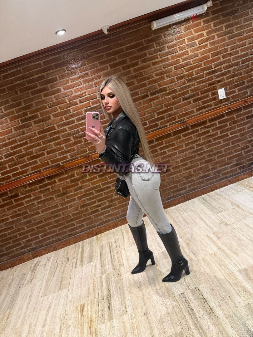 Nicole J