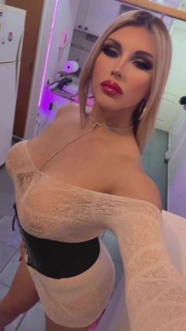 Nicole J