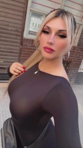 Nicole J