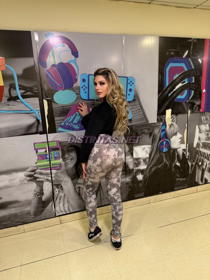 Nicole J