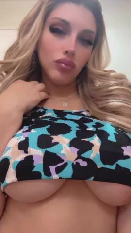 Nicole J
