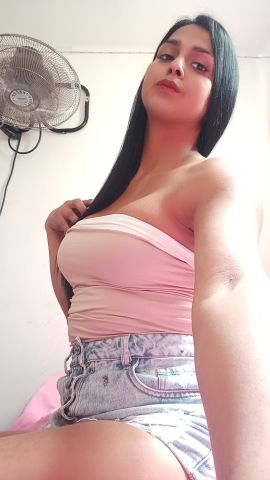 Estefany Bella