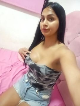 Estefany Bella