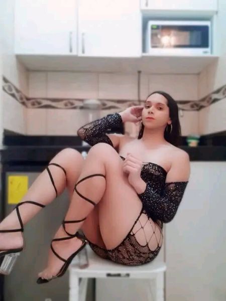 ÑIÑA ESCORT TRANSEXUAL CON 26 CMS DE PENE VERSATIL PUEFO SRT PADIVA ACTIVA LO QUE DESEES COBRO TENGO LUGAR CON PARQUEO EN RESIDENCIAL EN VILLA CANALES