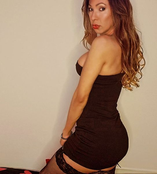 Hola soy Camila trans COLOMBIANA y soy muy versátil y enrollada.

Experta en masajes relajantes y sensitivos.

Me gusta divertirme y pasar un buen momento de mucho relax y disfrutar juntos de todo lo que podamos hacer.

Contáctame hablar mas de todo lo que podemos realizar en nuestra cita.