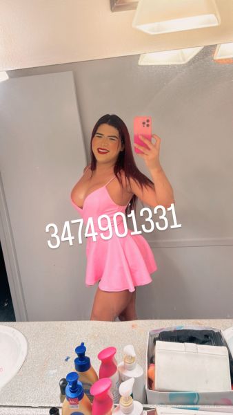 I'm very affectionate friendly I love taking control I also let me dominate.. I like you to go home relaxed and feel pleased I'm very open-minded and willing to please you in any fetish