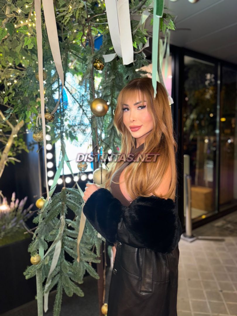 Sofia Dior