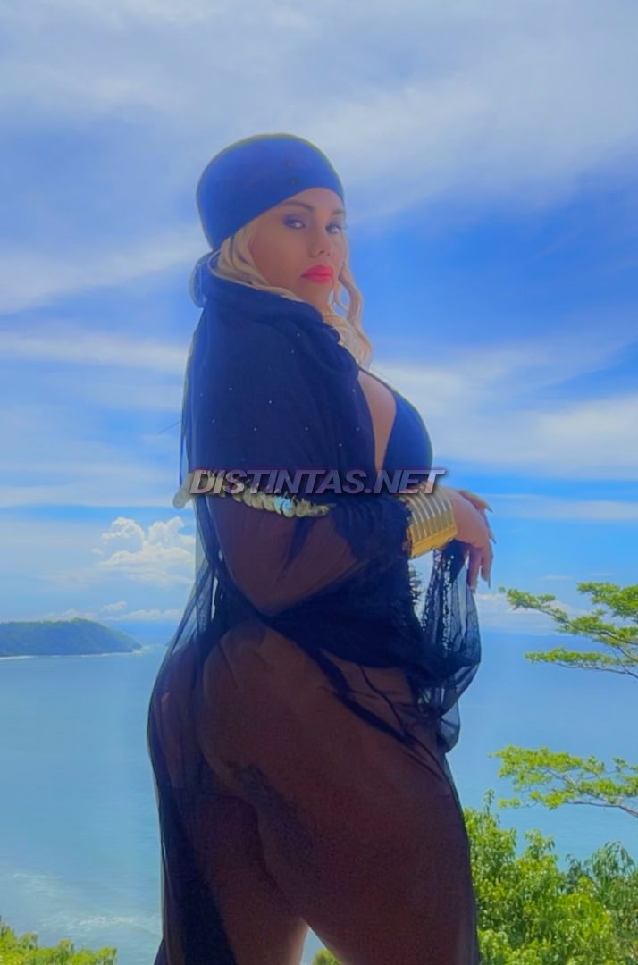 Domina Karah Darosa