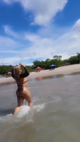 Domina Karah Darosa