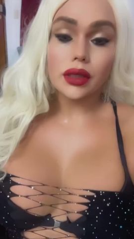 Domina Karah Darosa