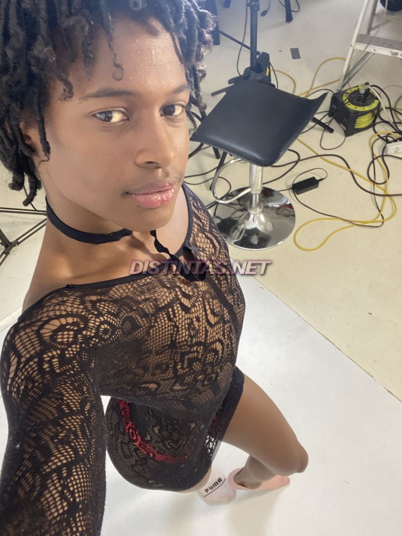 Nahomy smith 