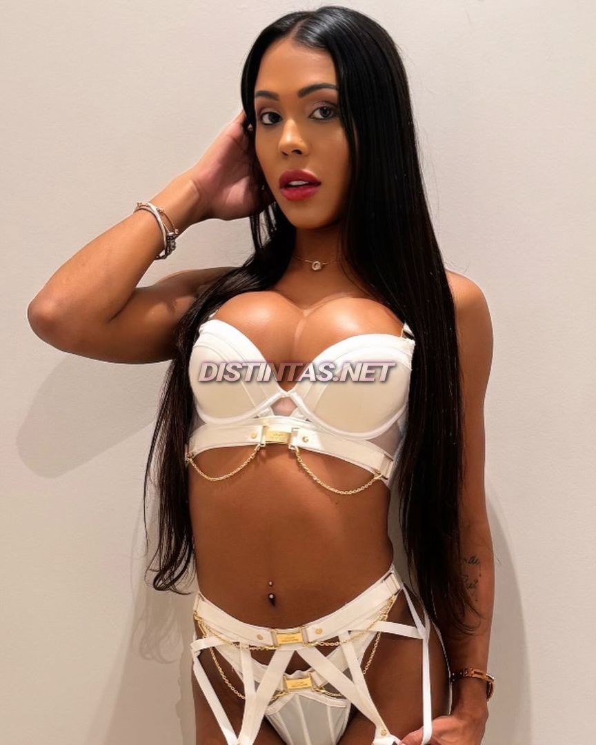 Thayna beautiful trans