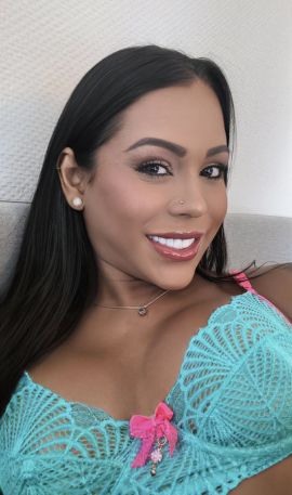 Thayna beautiful trans