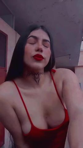 Nicole 