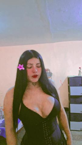 Nicole 