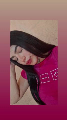 Nicole 