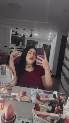Nicole 
