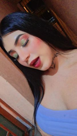 Nicole 
