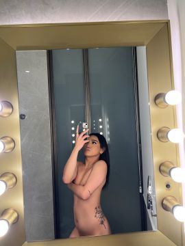 Cloe M