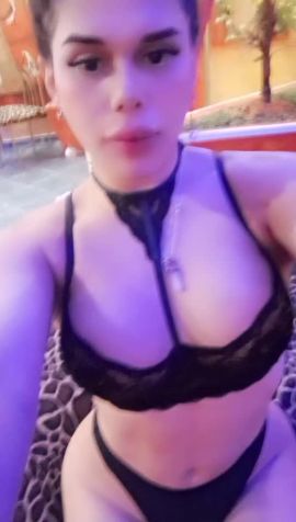 DAYANA FOX