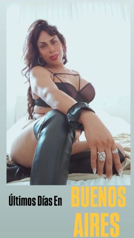 Ariana Hot