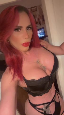 Samantha Hot