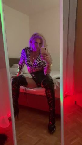 Sabrina Bombon