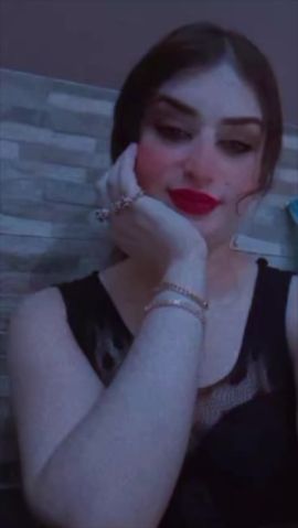  Almas Queen