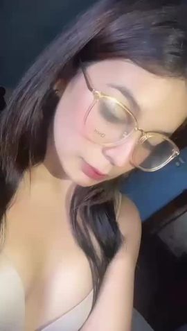 KIM HERMOSA 