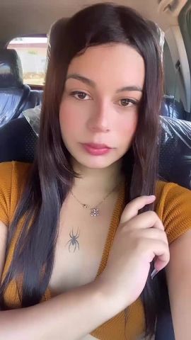 KIM HERMOSA 