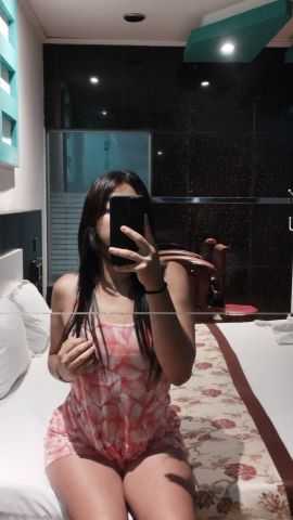 KIM HERMOSA 