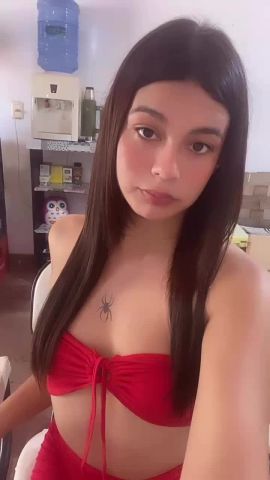 KIM HERMOSA 