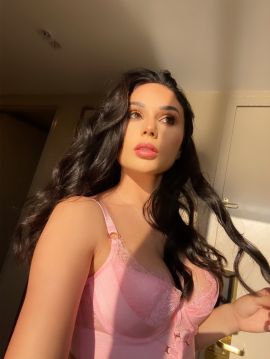 Juicy Alicia