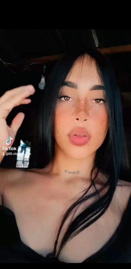 lili Victoria 