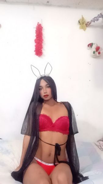 Disponible mis amores 50$ la hora trabajo rn la zona del rosal caracas🥵💋👄