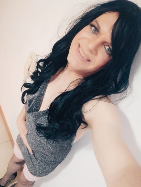 Tu putita morbosa. Buena onda , vas a pasar un momento genial, onda novia con mimos besos y toda la franela.
También hago fantasías, te visto de nena👗 con tanguita y lenceria. Juguetitos.
Atención a parejas👫.
Activa y pasiva🍑 la más perra, golosa🍭, caliente🔥 y morbosa😈.
Fantasias, fetiches, morbosa🎉
Te espero producida en lencería hot, toda para vos👅.
No te apuro con el tiempo para que te relajes y la pasemos super bien.
Escribime al whatsapp bebé.