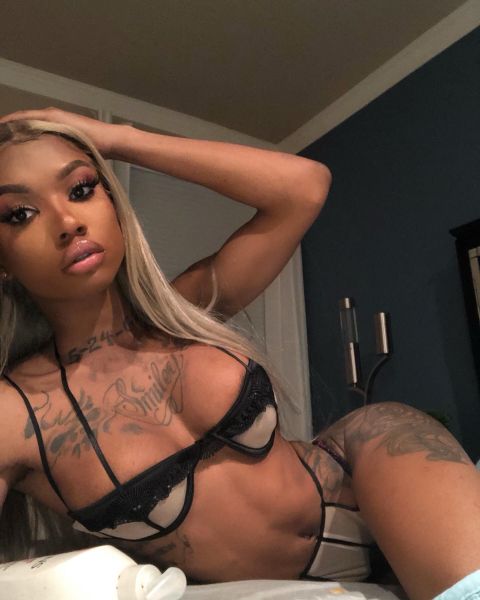 ********PLEASE READ AD CAREFULLY BEFORE CONTACTING ME******** 
twitter: yasmeneubanks 
SNAPchat: yasmeneubanks 
5'5 
34D 
Petite/Fun Size 
A complete 5 star experience ⭐⭐⭐ONE OF THE MOST PASSABALE TRANS‼ I only accept 
appointments within the same hour! ABSOLUTELY NO THUGS! Great Hygiene is a 
must! All of my pictures are REAL AND RECENT! I do not send photos, please do 
not ask. VERIFICATION IS VIA SNAPCHAT!!! WE CAN VIDEO CHAT THERE. DO NOT ASK 
TO FACETIME I DO NOT GIVE OUT MY PERSONAL NUMBER. AVAILABLE FOR A FEW SECONDS 
JUST TO CONFIRM 
ITS ME. See you soon💋