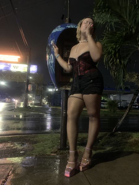 Niña aseada, cariñosa, amable, linda dispuesta a darte el mejor servicio de amor cariño !!!