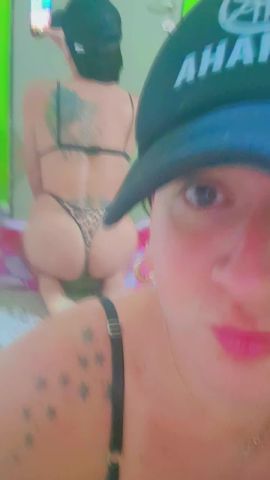 Ariana L