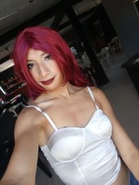 Moni gyal