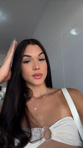 Juliabresiliene18