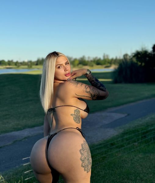 Hola buenas jacky un trans muy amable y gentil respeto ante todo muy higiénica cuento con lugar propio activa y pasiva complazco al cliente con el mejor servicio me destacó en el oral hago masajes y cumplo con la fantasía del cliente espero su consulta no molesta gracias 