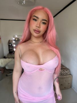gloria james