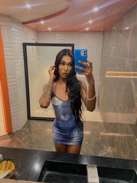 Hola amor soy bella una hermosa niña trans soy una perrita muy pervertida y lechera soy una diosa del sexo 🍓 

Bienvenidos al paraíso 🍓 
Descubre el mundo de la fantasía 😋 
Solo para interesados en el anuncio 😴 
Solo ago salidas inmediatas