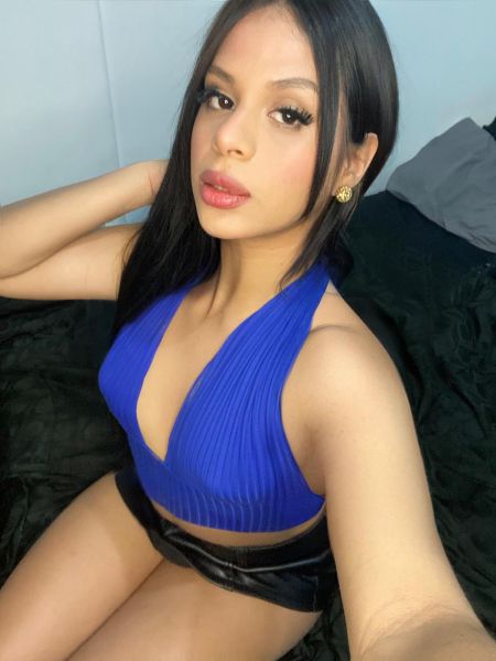 Hola corazón si deseas para un momento único con una nenita femenina y modelo de belleza aquí está tu mejor opción no te arrepentirás 🫦🔥
