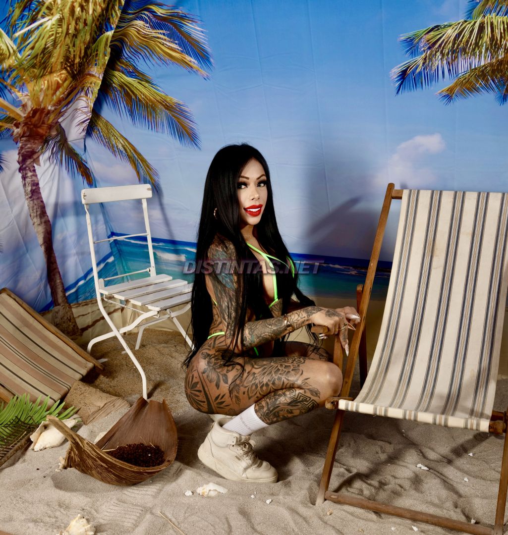 Aleska Diva party