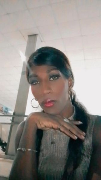 Soy una chica trans divertida que da servicio a personas que le  gusten del disfrute por mi servicio y cobro por dinero es lo más importante vivo sola y tengo lugar seguro para compartir 10 de octubre luyano no escriban para bobera por favor.....
