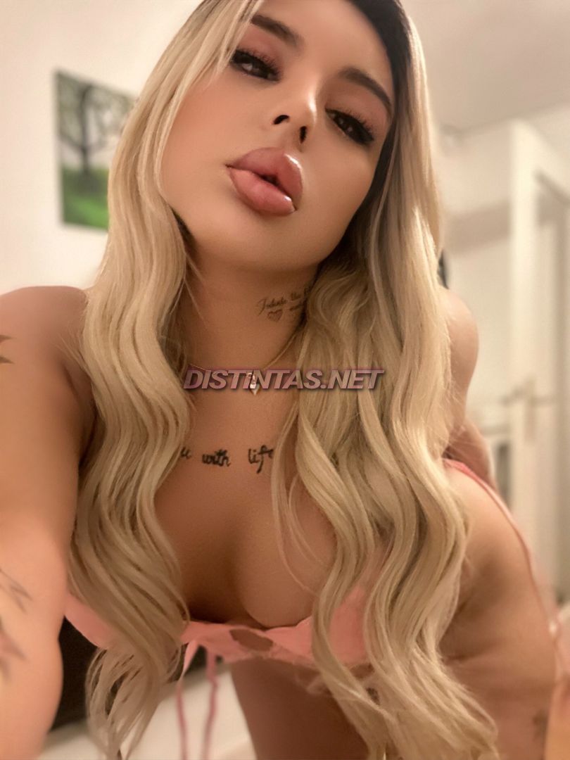 Julia Blondie